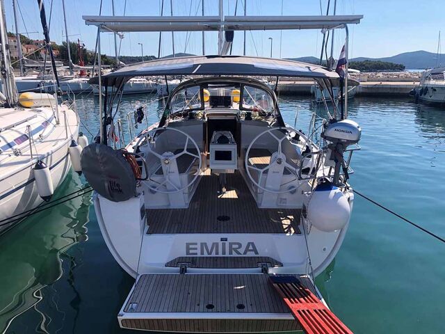 Bavaria Cruiser 37 - 3 cab. Emira